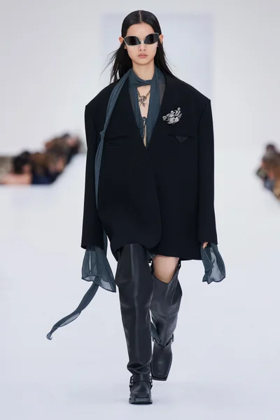 Look 2